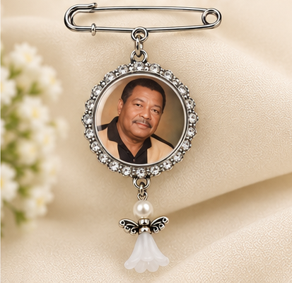Personalized Circle Memorial/Bouquet Photo Pin